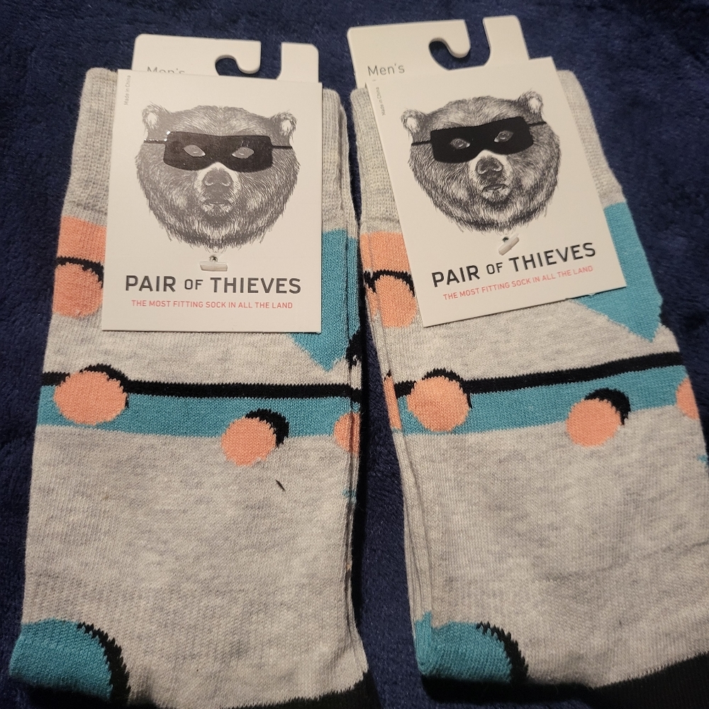 2 Pack - 2 Pair New of Thieves Men Crew Socks- Size 8-12...